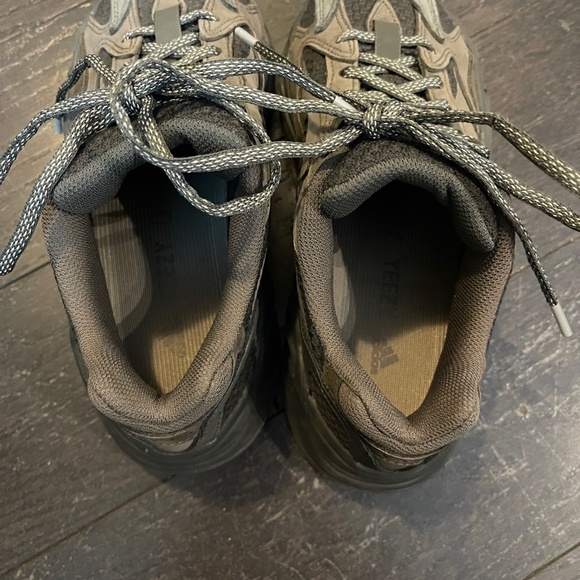 Adidas Yeezy Boost 700 V2 Geode sneaker shoe Size US 5.5/38 - Picture 4 of 9